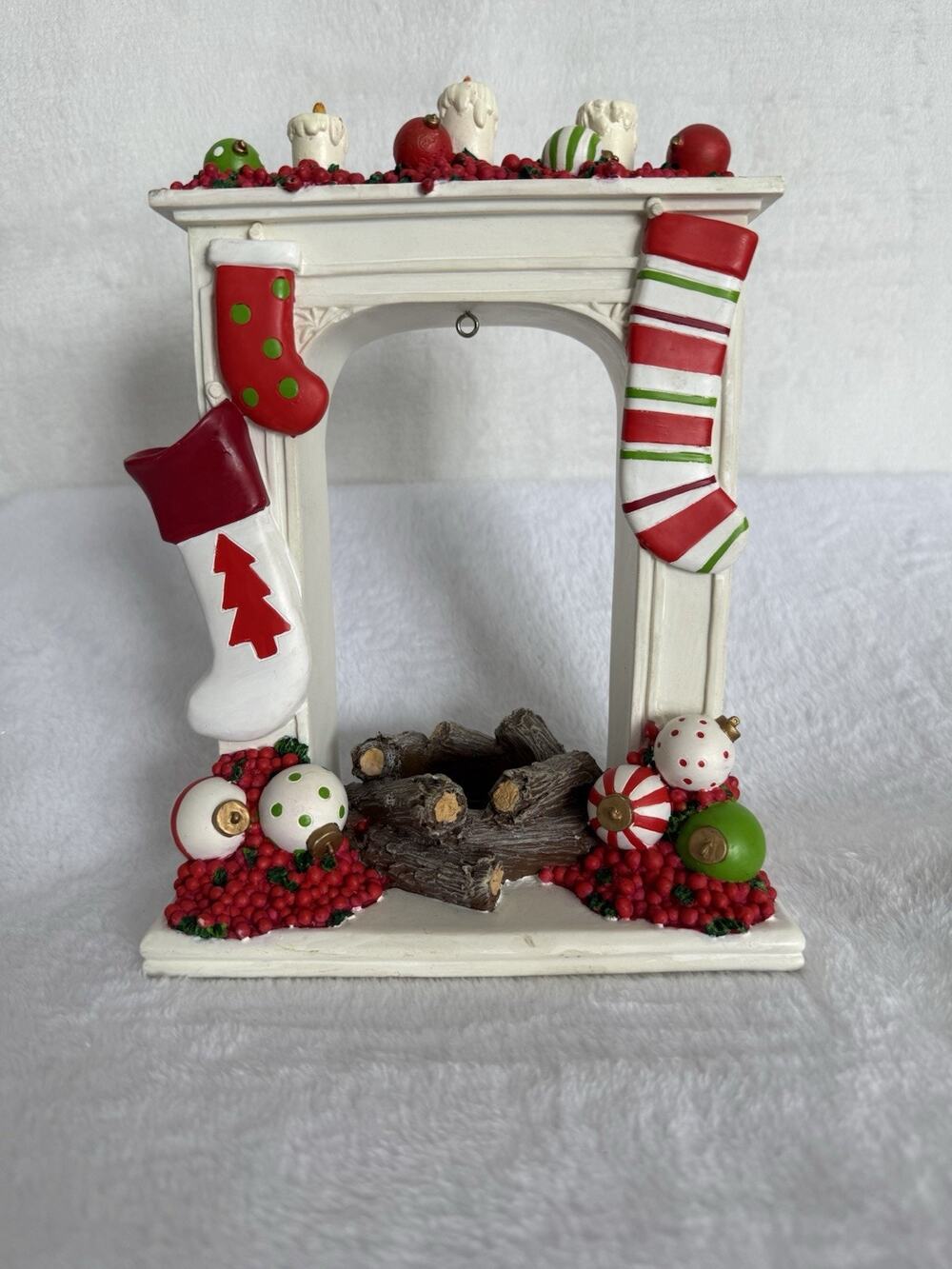 Yankee Candle Christmas Mantle Fireplace Stockings 10” Tea Light Tart Wax Warmer